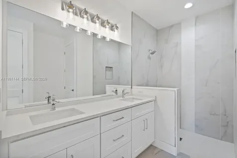 1105 SE 38 Street Cape Coral FL 33904