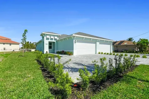 1105 SE 38 Street Cape Coral FL 33904