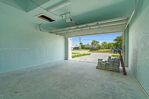 1105 SE 38 Street Cape Coral FL 33904