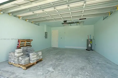 1105 SE 38 Street Cape Coral FL 33904