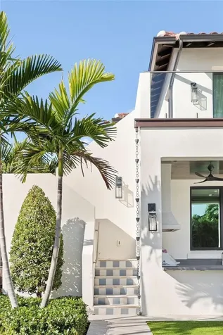 2300 NE 34th Court Lighthouse Point FL 33064