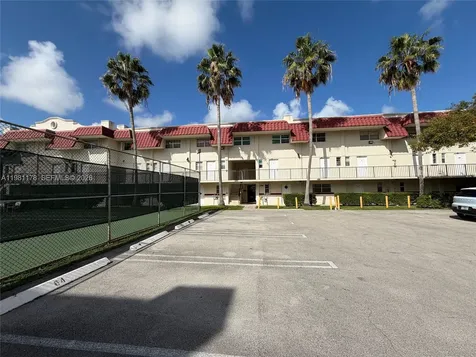 6709 N Kendall Drive Pinecrest FL 33156