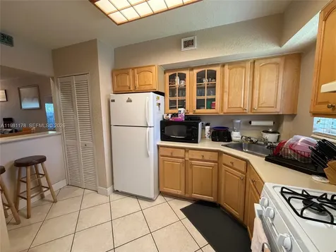 6709 N Kendall Drive Pinecrest FL 33156