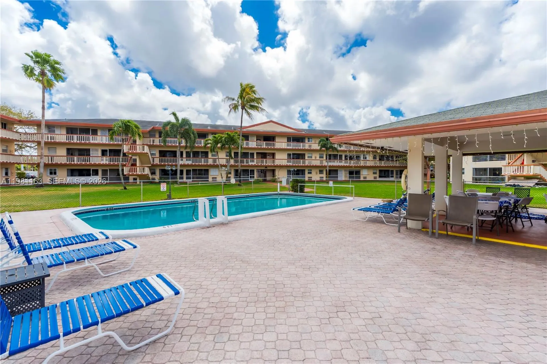 5300 Washington Street Hollywood FL 33021