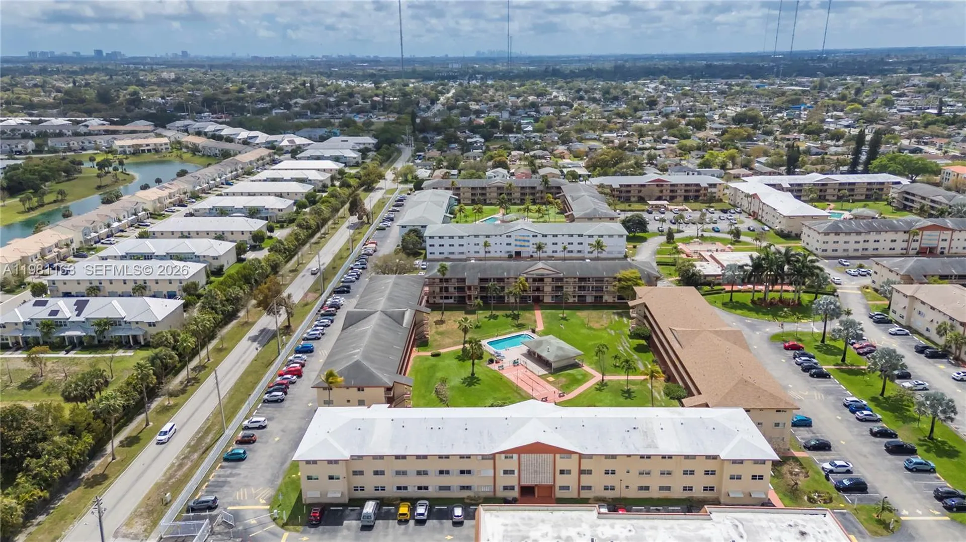5300 Washington Street Hollywood FL 33021