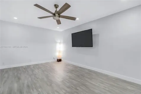 5300 Washington Street Hollywood FL 33021
