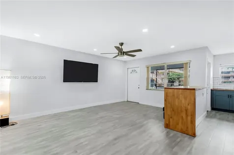 5300 Washington Street Hollywood FL 33021