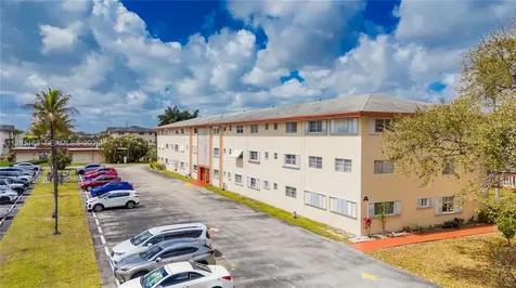 5300 Washington Street Hollywood FL 33021