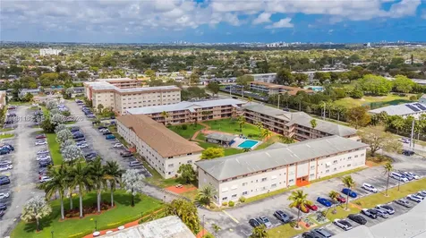 5300 Washington Street Hollywood FL 33021