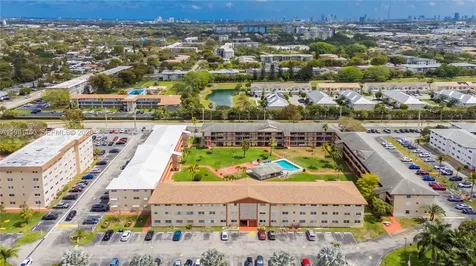 5300 Washington Street Hollywood FL 33021