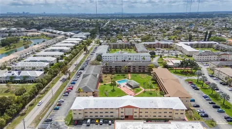 5300 Washington Street Hollywood FL 33021