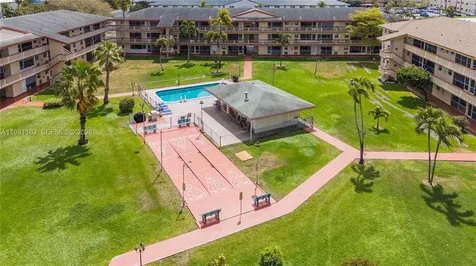 5300 Washington Street Hollywood FL 33021