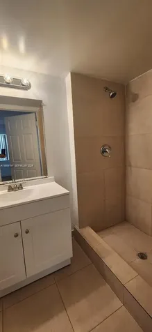 880 NE 207th Terrace Miami FL 33179