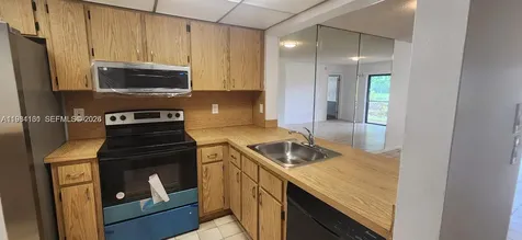 880 NE 207th Terrace Miami FL 33179