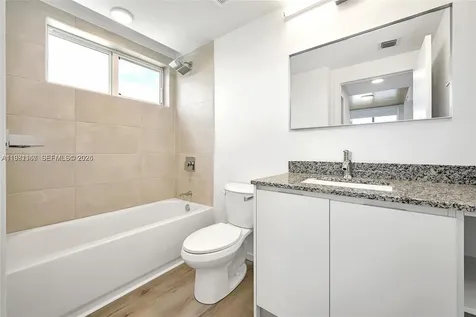 475 NE 125th North Miami FL 33161