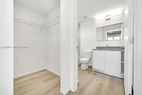 475 NE 125th North Miami FL 33161