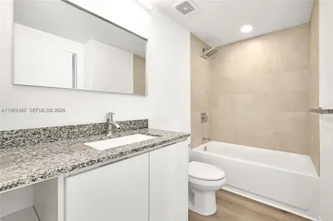 475 NE 125th North Miami FL 33161