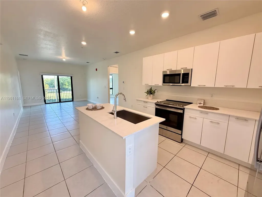8001 NW 41st Street Doral FL 33166