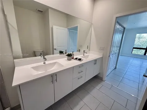 8001 NW 41st Street Doral FL 33166