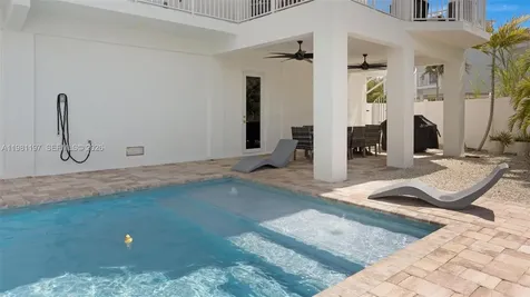 865 50th Street Gulf Marathon FL 33050