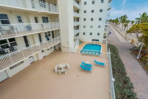 901 S Surf Road Hollywood FL 33019