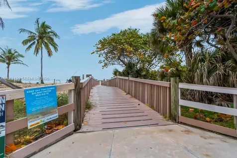 901 S Surf Road Hollywood FL 33019