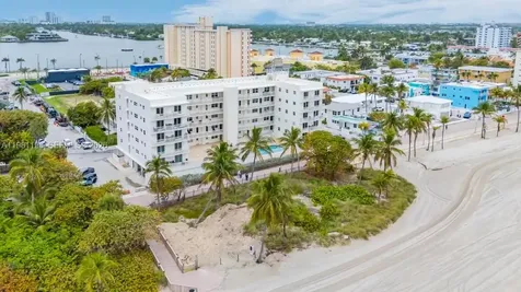 901 S Surf Road Hollywood FL 33019
