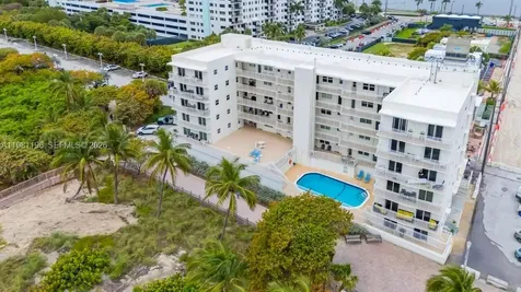 901 S Surf Road Hollywood FL 33019