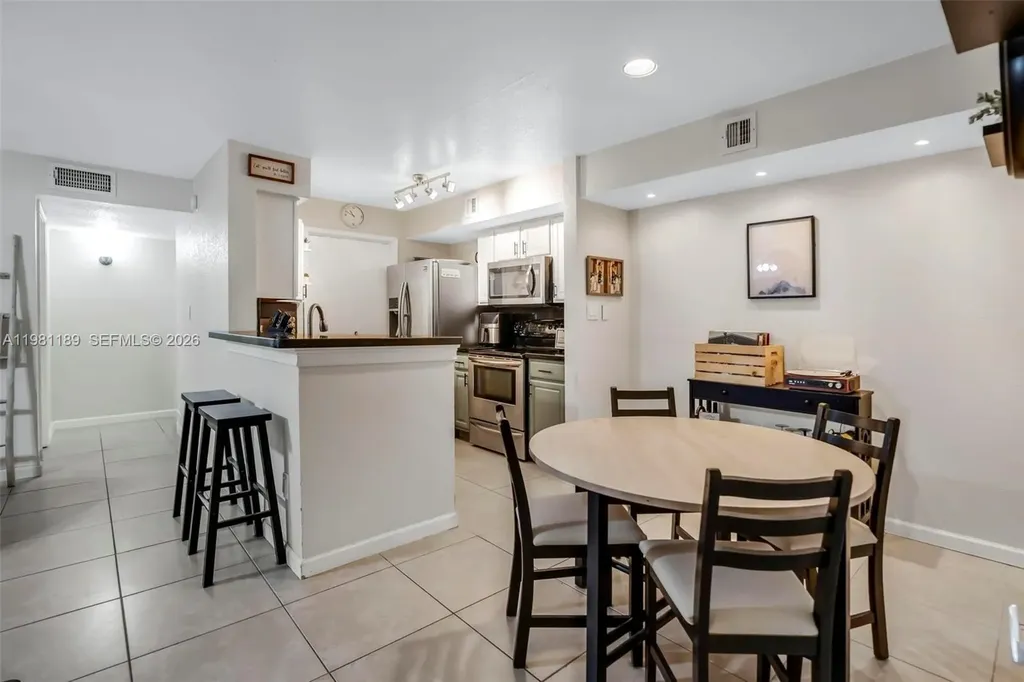 875 Riverside Drive Coral Springs FL 33071