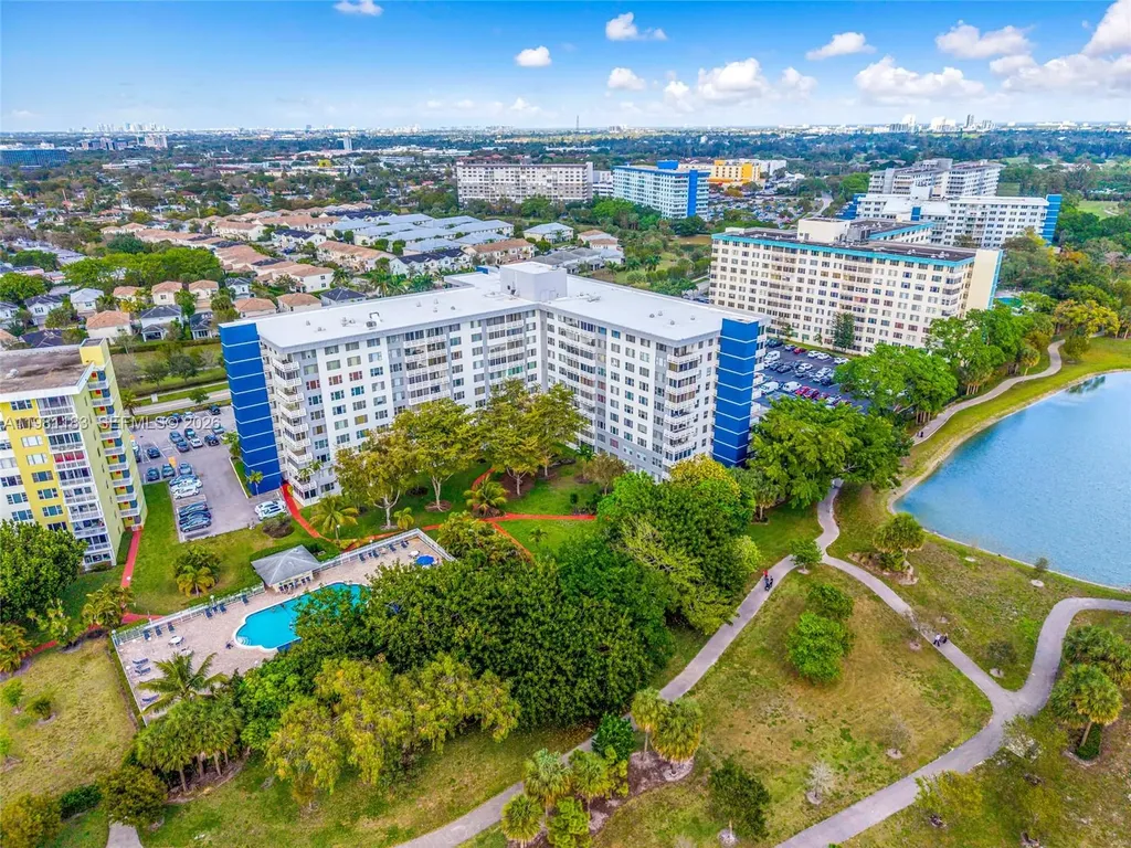 4350 Hillcrest Drive Hollywood FL 33021