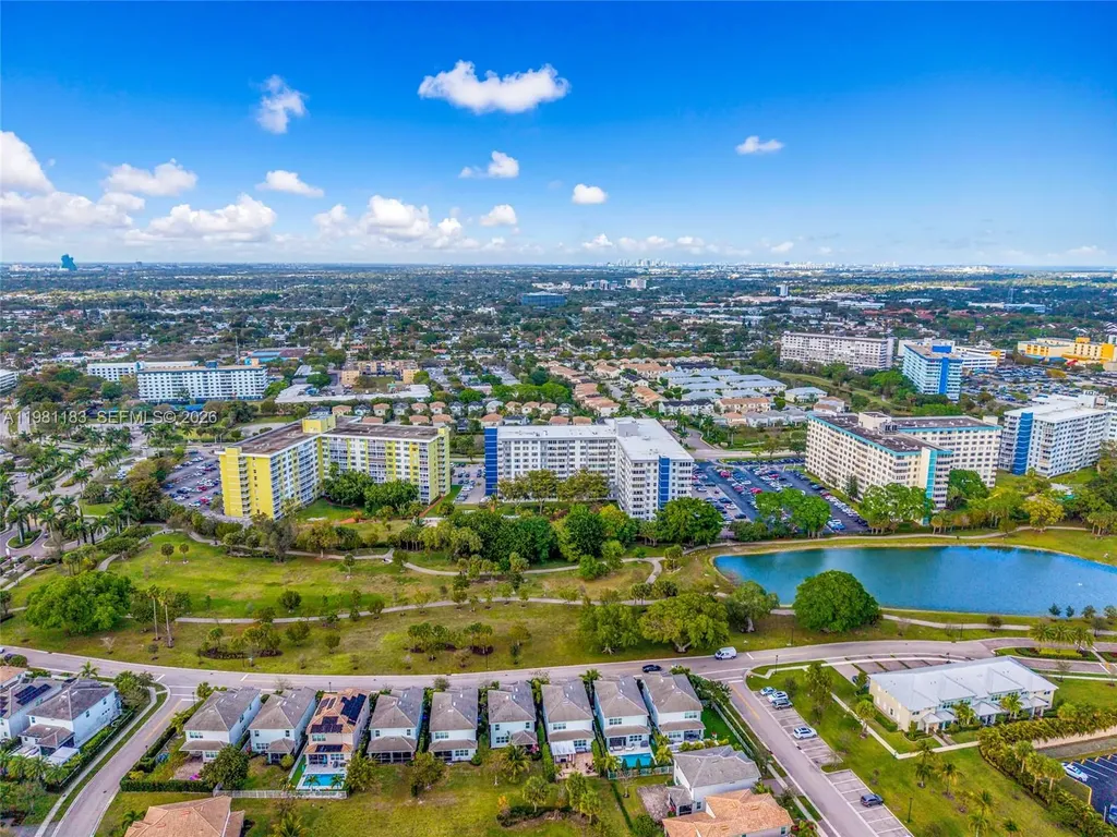 4350 Hillcrest Drive Hollywood FL 33021