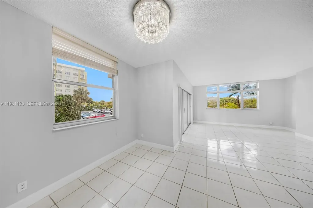 4350 Hillcrest Drive Hollywood FL 33021