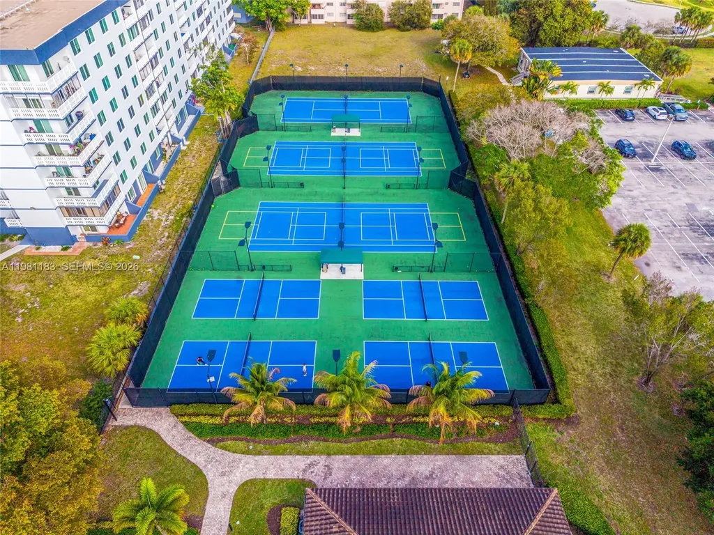 4350 Hillcrest Drive Hollywood FL 33021