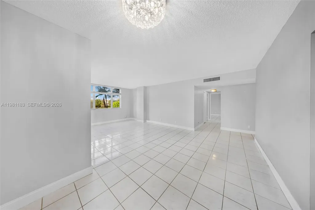 4350 Hillcrest Drive Hollywood FL 33021