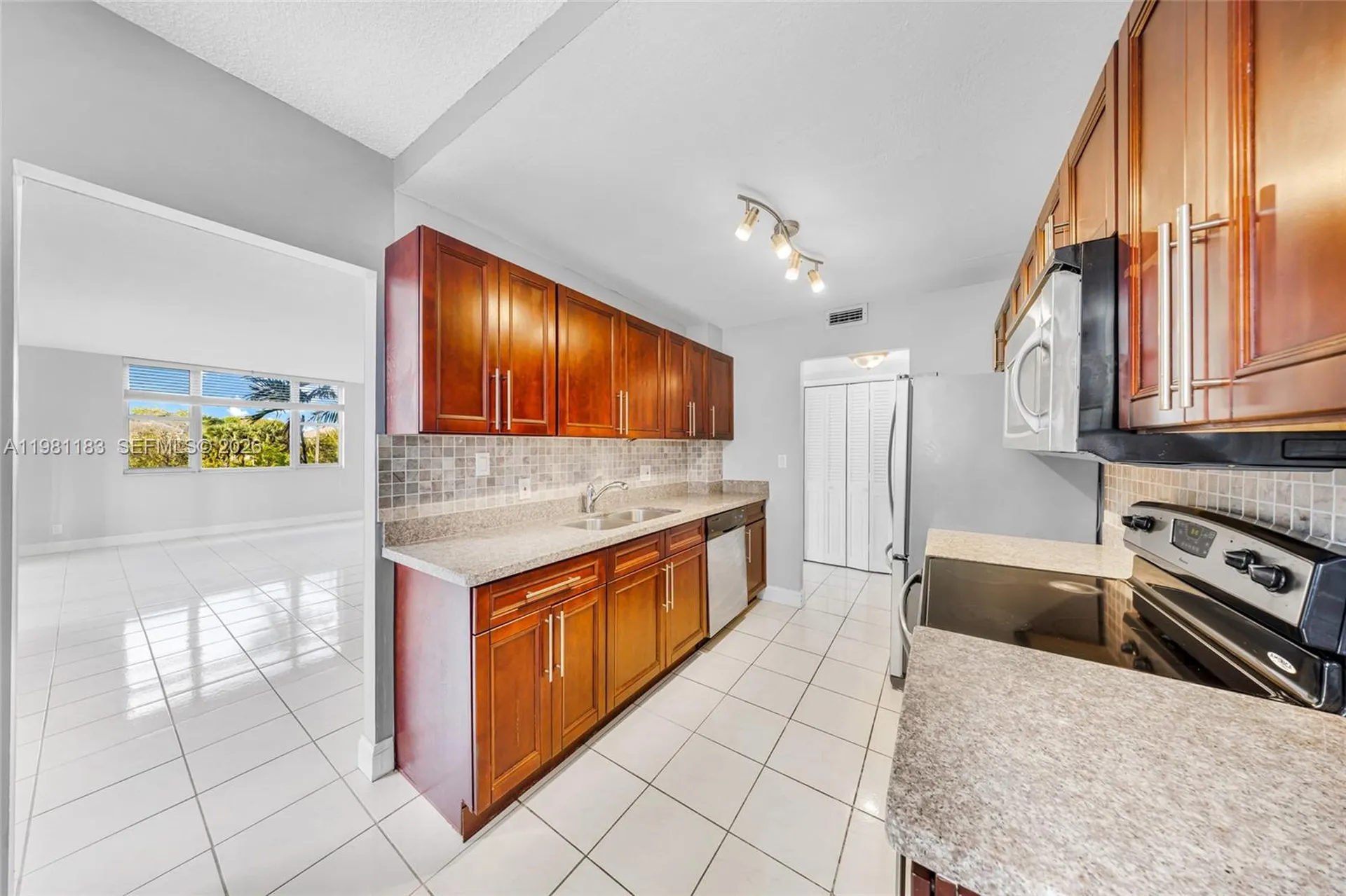 4350 Hillcrest Drive Hollywood FL 33021