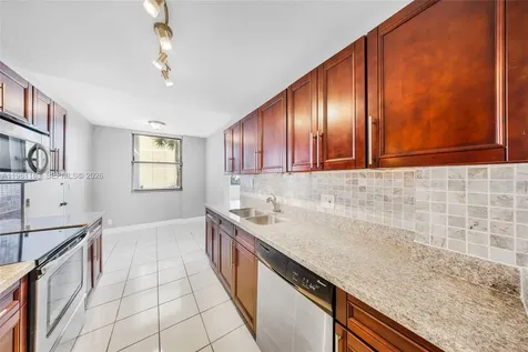 4350 Hillcrest Drive Hollywood FL 33021
