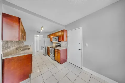 4350 Hillcrest Drive Hollywood FL 33021