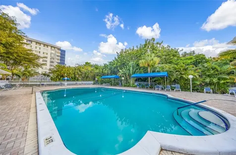 4350 Hillcrest Drive Hollywood FL 33021