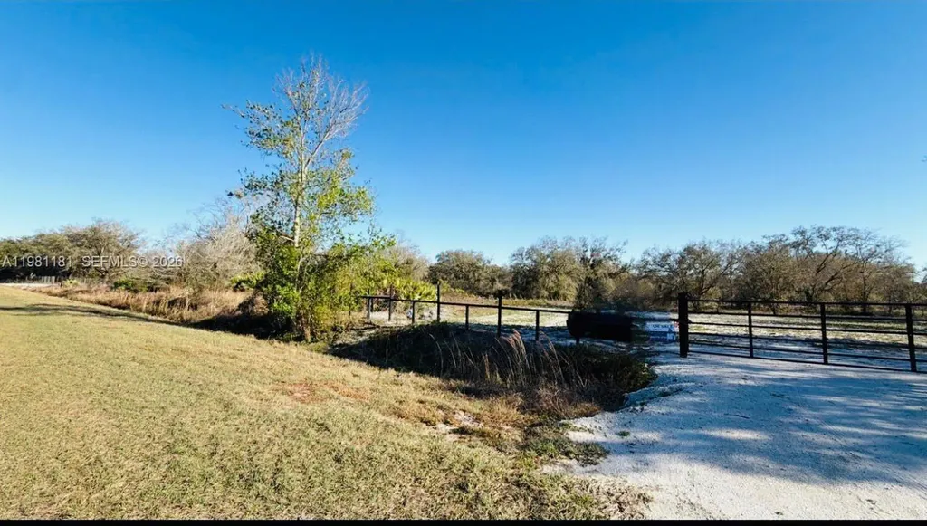 18626 NW 284 Street Okeechobee FL 34972