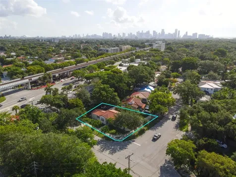 2727 Calusa Street Miami FL 33133