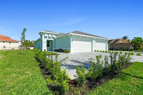 1107 SE 38 Street Cape Coral FL 33904