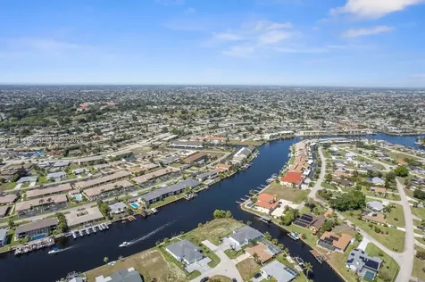 1107 SE 38 Street Cape Coral FL 33904