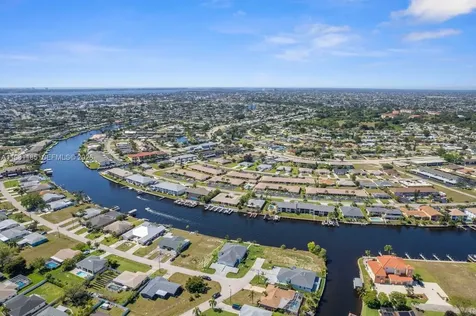 1107 SE 38 Street Cape Coral FL 33904