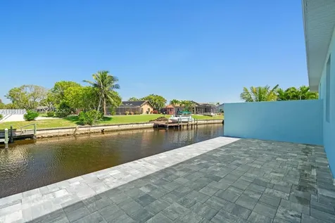 1107 SE 38 Street Cape Coral FL 33904