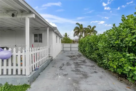 1570 NE 9th Street Homestead FL 33033