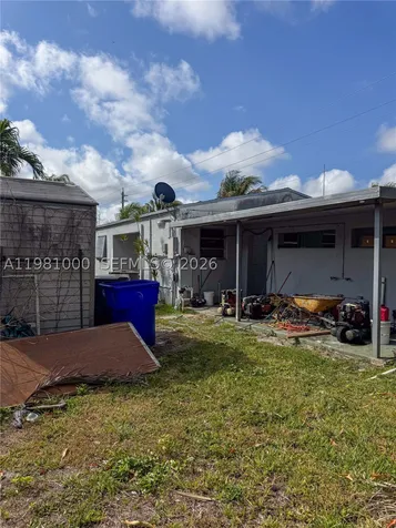 2515 SW 44th Avenue West Park FL 33023