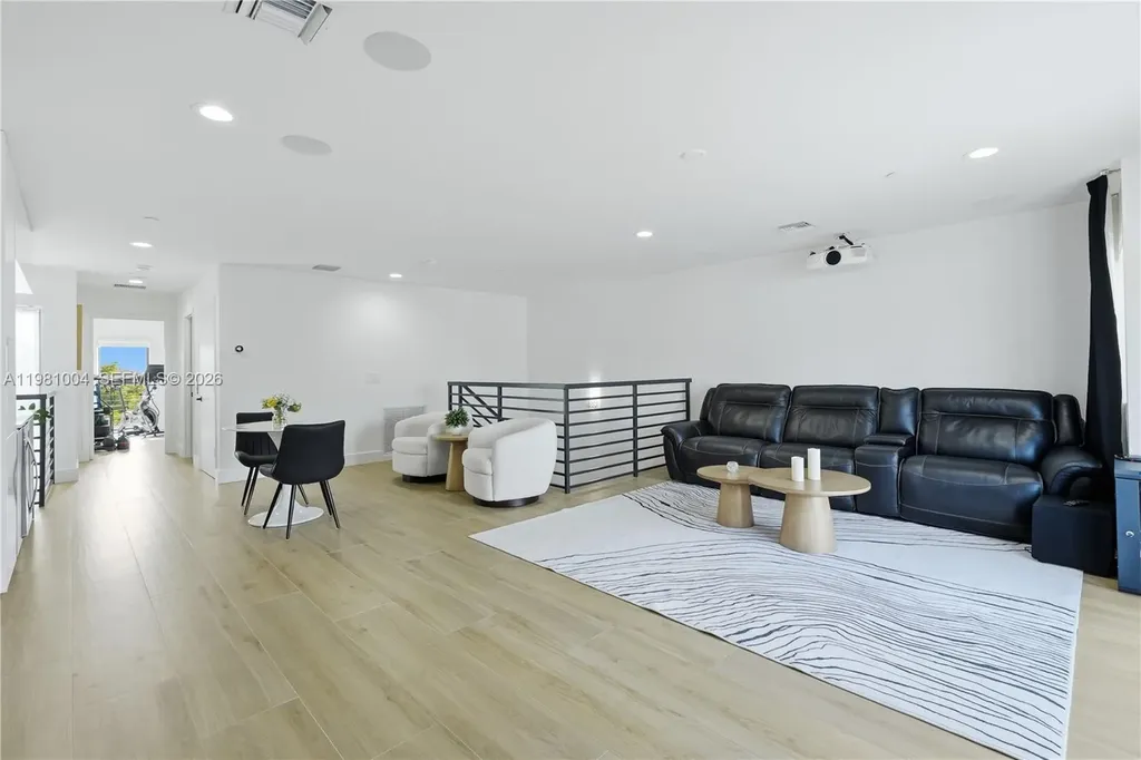 606 NE 14th Avenue Fort Lauderdale FL 33304