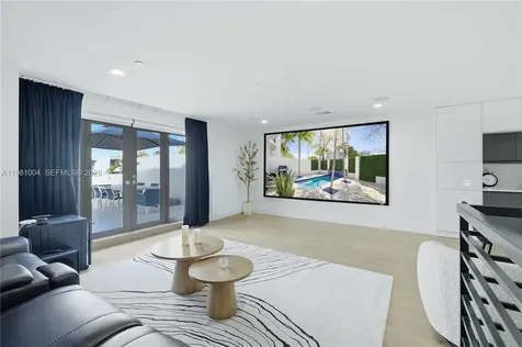 606 NE 14th Avenue Fort Lauderdale FL 33304