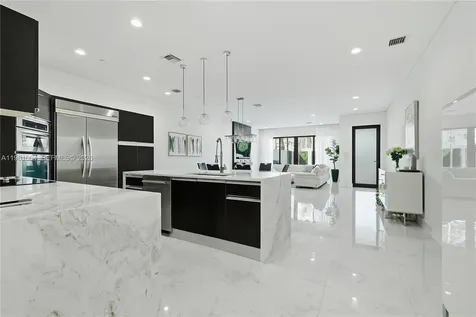 606 NE 14th Avenue Fort Lauderdale FL 33304