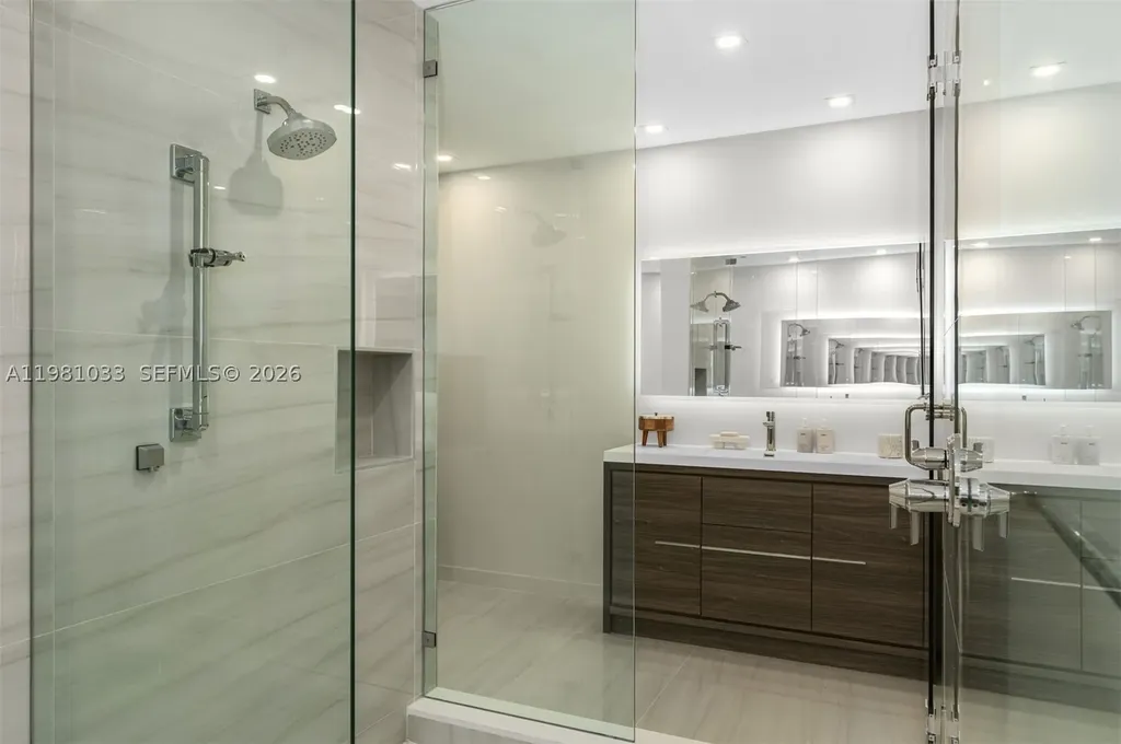 527 Orton Avenue Fort Lauderdale FL 33304